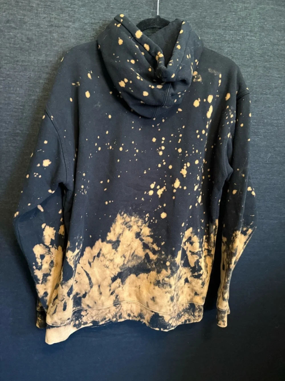 Stay Sassy bleached sweatshirt- Girrlscout brand - Picture 4 of 4